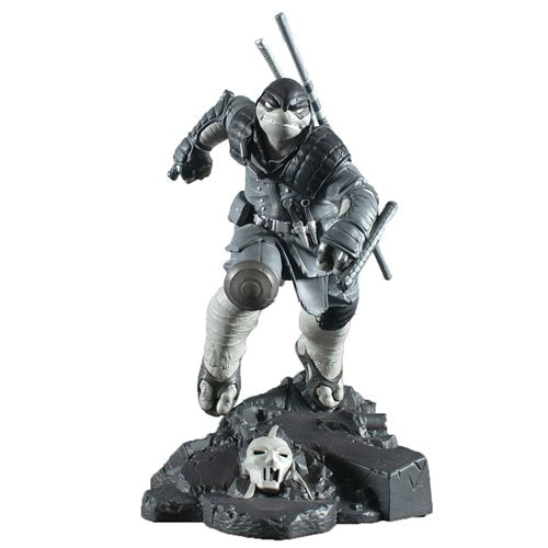 TMNT Gallery - Last Ronin: Black and White Variant Statue